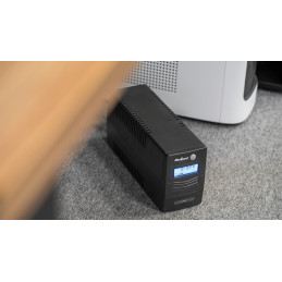 Zasilacz awaryjny komputerowy UPS REBEL model Nanopower Plus 650 ( offline, 650VA / 360W , 230 V , 50Hz , LCD , USB , RJ45 )